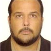 Profesor de contabilidad con más de 20 años de experiencia en docencia y práctica 