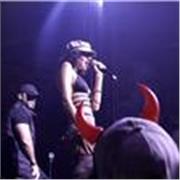 Mentora artística y cantante profesional ofrece desarrollo vocal y construcción de identidad para cantantes artistas emergentes