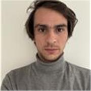 Je peux enseigner la guitare classique et jazz, la composition instrumentale ou bien assistée par ordinateur, et initier au piano