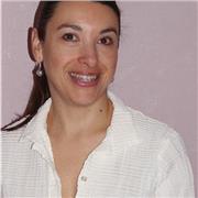 Docente d'italiano per stranieri impartisce lezioni per studenti di liceo o per adulti