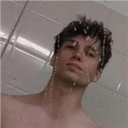 I’m a patient A-Level student offering GCSE Maths, Physics and Biology tutoring for students who want clear explanations and exam