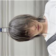 Native-Level Japanese Tutor / I give Japanese lessons beyond language: culture, literature, and history