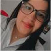 Un persona con vocación a transmitir de manera transversal la enseñanza a los demás y así prepara niños y niñas sobre la historia del arte