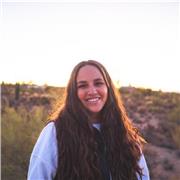 Profesora de bachillerato lista para apoyarte en cualquier materia y ayudarte a cumplir tus objetivos académicos.