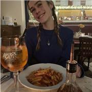 A LEVEL LAW STUDENT LOOKING TO TUTOR OTHERS- PREDICTED A