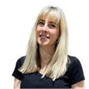  Patient and encouraging English teacher offering personalised lessons for learners who want to improve speaking, grammar, vocabul