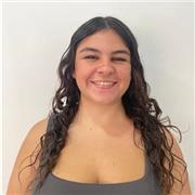 Estudiante de magisterio y coordinadora del refuerzo escolar.