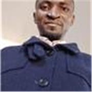 Professeur et traducteur anglais français. Tres motivé et prete à aider Les apprennantas.