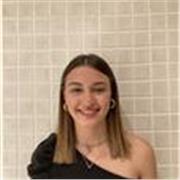 He trabajado en programas con niños con necesidades especiales y me considero una persona muy responsable, dinámica, y divertida.