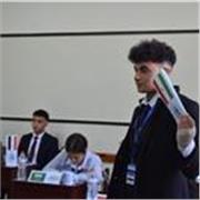 I'm an experienced French speaker who aims at helping the young generation speak better French.