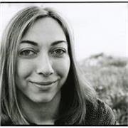 Sono laureata in lingue e impartisco lezioni private in presenza e online a studenti di ogni età