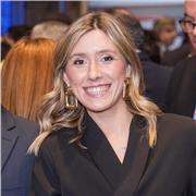 Profesional del Marketing Digital y de la Comunicación Corporativa, con ganas de compartir mis conocimientos a jóvenes