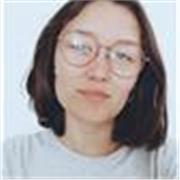 Profesora titulada en inglés, con experiencia impartiendo clases particulares de ESO y preparación de pruebas de Selectividad