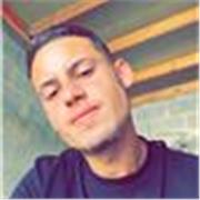 j'enseigne l'anglais aux collégiens qui ont des difficultés ou qui ont l'ambition d'approfondir leurs connaissances