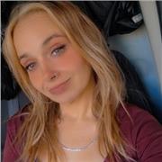 Soy Flavia, mamá de tres hijos y apasionada por acompañar el desarrollo de tus hijos.