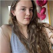 Estudiante universitaria ofrece Clases particulares