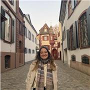 Socióloga, con experiencia en apoyo educativo en primaria.