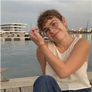 Estudiante de Medicina imparte clases de repaso a alumnos de primaria y ESO