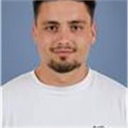 “Profesor joven y cercano • Inglés práctico A2–C1 • Clases dinámicas y personalizadas”