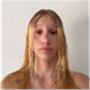 Estudiante que  puede ayudar a niños y niños de primaria con todas sus assignaturas