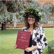 Offro ripetizioni di inglese e spagnolo. Ho fatto il liceo linguistico e mi sono diplomata con 100, oltre che numerose esperienze all’estero. mi sono laureata con 110 e lode in Comunicazione e Società presso la Cattolica di Milano, dove adesso frequento i