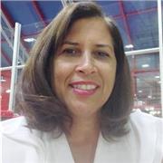 Profesora de química general, bioquímica, cosmética, y ambiental