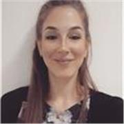 Profesora titulada especializada en canto histórico, con experiencia en ayudar a alumnos/as que quieran mejorar su técnica vocal. 