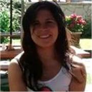 Licenciada imparte clases de biología, fisiología y física.