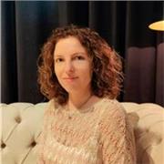 profesora de apoyo para impartir clases de diseño de interiores e infografías 3D, de forma online