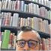 Impartisce lezioni di psicologia e sociologia docente abilitato di scuola superiore