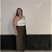 Profesora de Sevillanas y Flamenco, para personas de todas las edades y niveles 