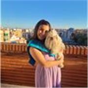 Soy titulada en Pedagogía y Orientación Educativa y me encanta trabajar tanto con niños como con adolescentes.