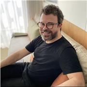 Clases particulares e presenciales intensivos. Se posible que se pueda viajar por España e viver también situaciones de el día a día. Mi WhatsApp es