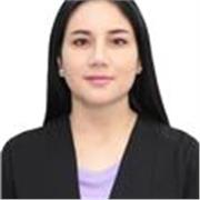 Me defino como un docente dinámico, empático y orientado a resultados. Busco que mis clases sean prácticas, participativas.