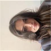 Profesora o cuidadora apta para todas las edades 