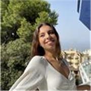Soy estudiante de bachillerato, hablo español, catalán y arabe perfectamente y tengo un certificado de inglés de B2