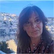 Sono una docente di ruolo di lettere nella scuola media, ho una seconda laurea in psicologia clinica e un master in DSA