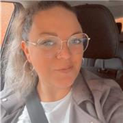 Insegnate della scuola primaria qualificata. Impariamo divertendoci ma con metodo.