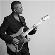 Clases de guitarra. Titulado Superior. Aprende guitarra moderna ( jazz, blues, swing, funk, fusion, pop o rock.)