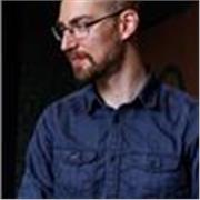 Prof de langues et arts (anglais, espagnol, français, écriture et jeu vidéo)