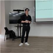 Profesor de física ofrece clases virtuales para niños y adultos