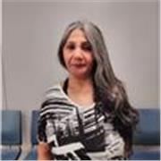 Profesora de inglés y español y Hindhi y Sindhi, tengo experiencia en dar clases particulares a niños y personas más mayores
