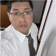 Doctor en psicología, experiencia en docencia en áreas de psicología educativa y habilidades sociales