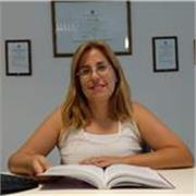Profesora en docencia superior. Abogada