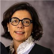 Titulaire d’un diplôme FLE, soutien scolaire, expatriée durant 11 ans, cadre dans l’accompagnement de l’éducation.