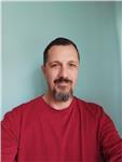 Profesor de tai chi, imparte clases para todas las edades