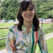 Insegnante con laurea in Lettere offre ripetizioni per le seguenti materie: italiano, latino, storia e geografia