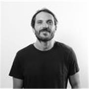  Insegnante di Graphic Design e UX/UI con anni di esperienza nel settore e comprovata attività in corsi professionali regionali. 