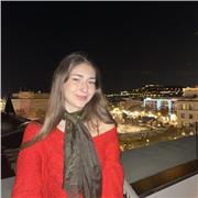 Soy estudiante, me encantan los niños y tengo mucha paciencia. Ofrezco clases de catalán, castellano, inglés, historia y filosofía de primaria y secundaria