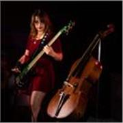 Profesora de Música, gramática musical, lectoescritura e instrumentista